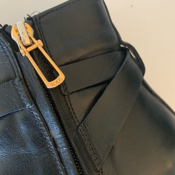 Black leather Tods Boots - Picture 5 of 8